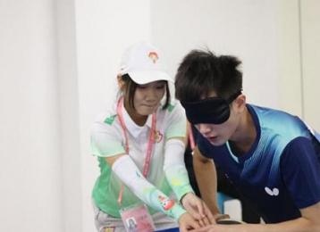 志愿者成为广东省残运会乒乓球项目最美风景